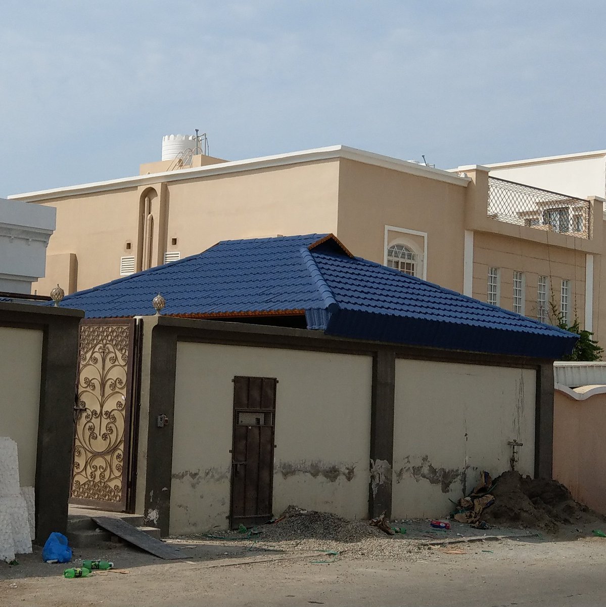 مظلات المداخل في حي البيبان بمكة المكرمة